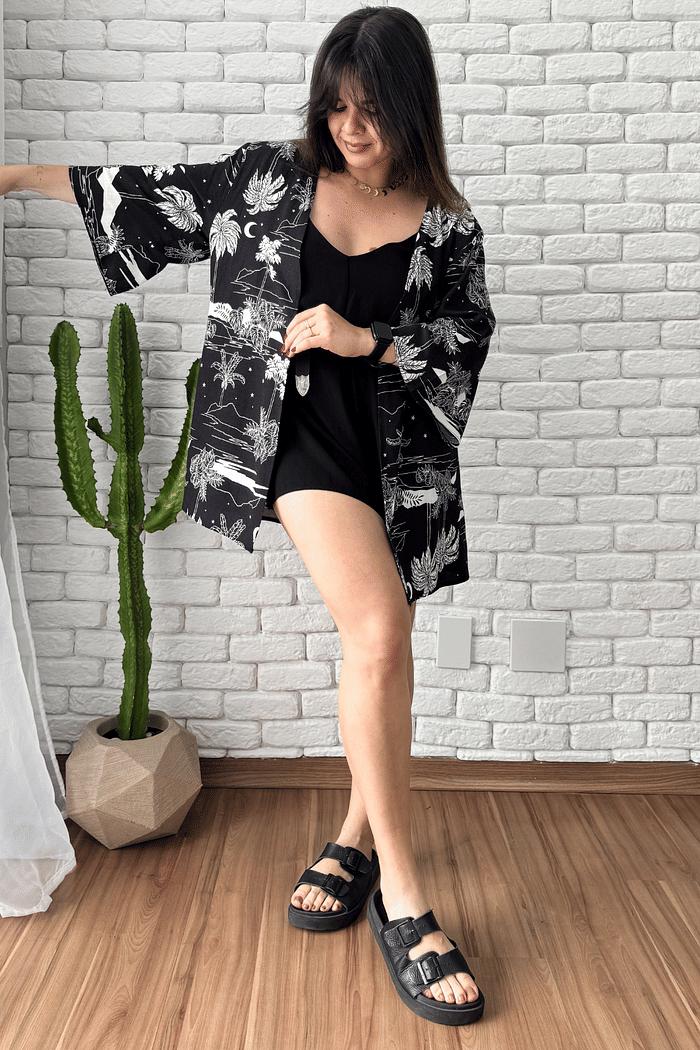 Kimono estampa com fundo preto