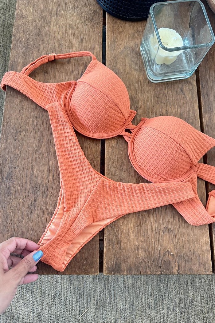 Aro retro com asa delta (Argila)