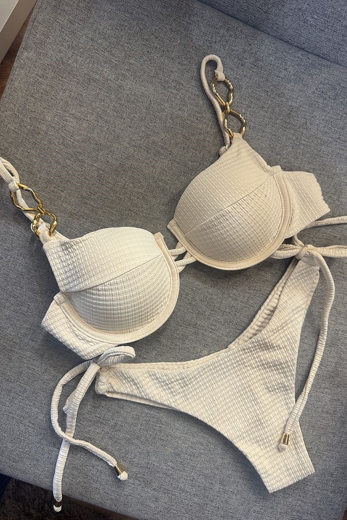 Aro Retrô July com Asa Delta - Off White