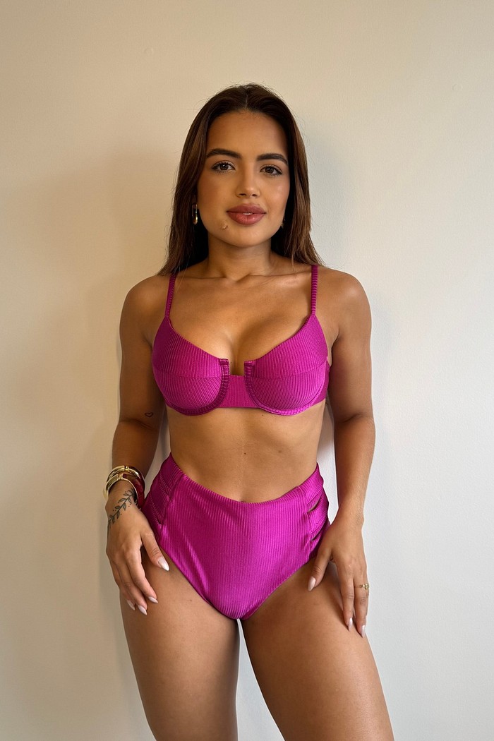 Aro Retrô com Hot Pants - Gaia