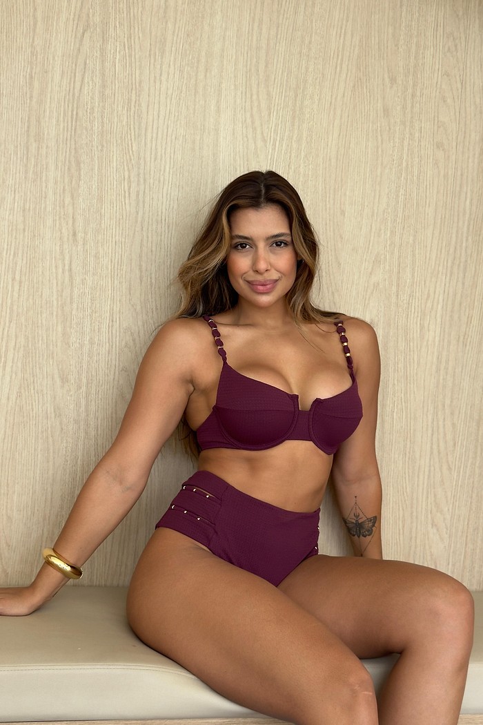 Conjunto Aro Retrô Sofie com Hot Pants Luz - Beterraba
