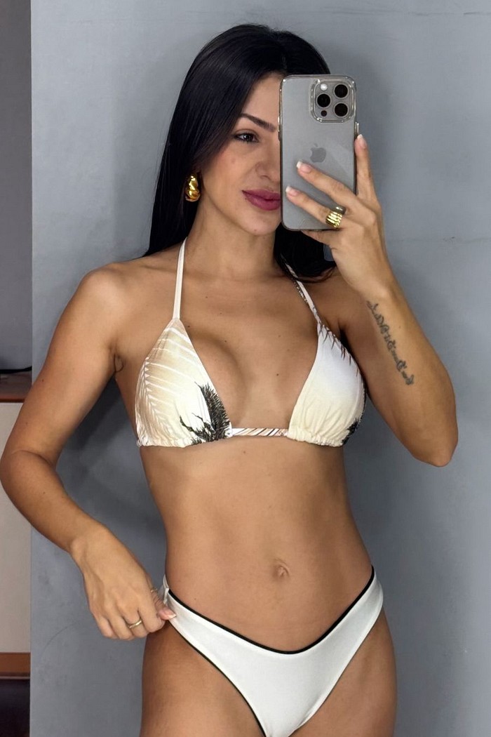 Cortininha com Asa delta invertida