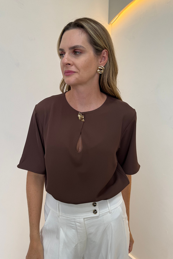 Blusa com Decote em Crepe Laura
