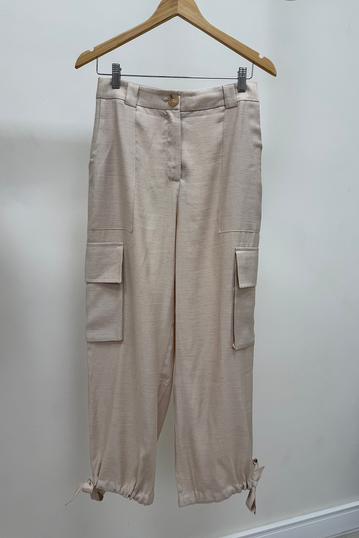 Calça Cargo com Bolso Sabrina