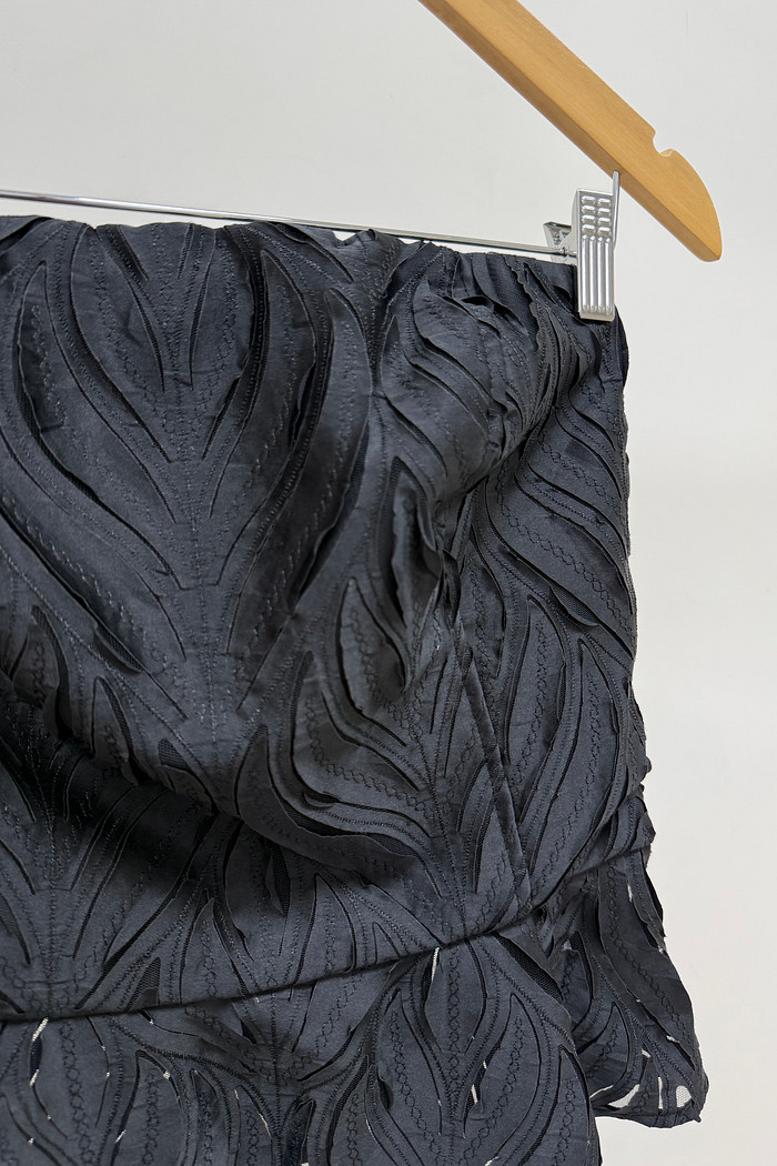 Blusa de Tule e Peplum Denise