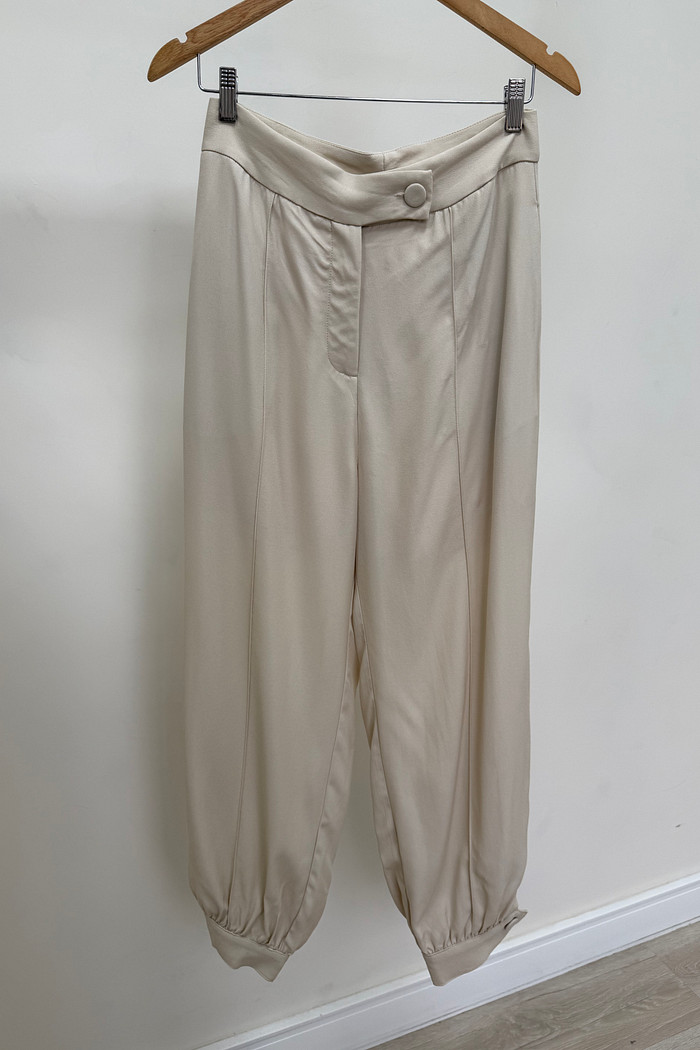 Calça Aladim em Crepe Victoria