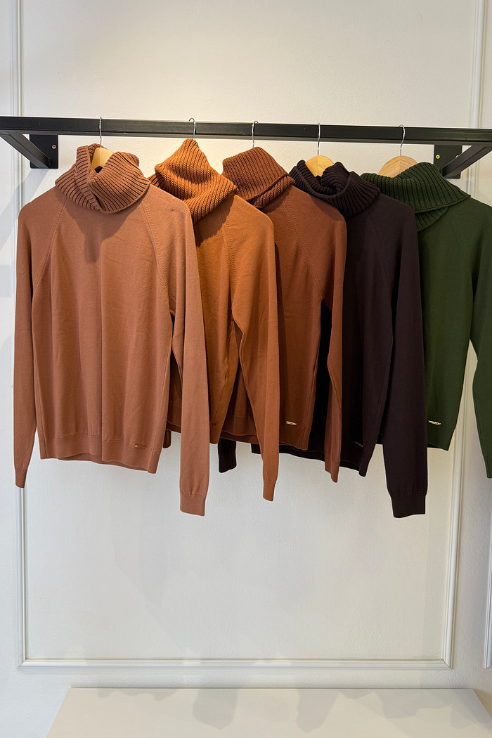 Blusa com gola removível Jade