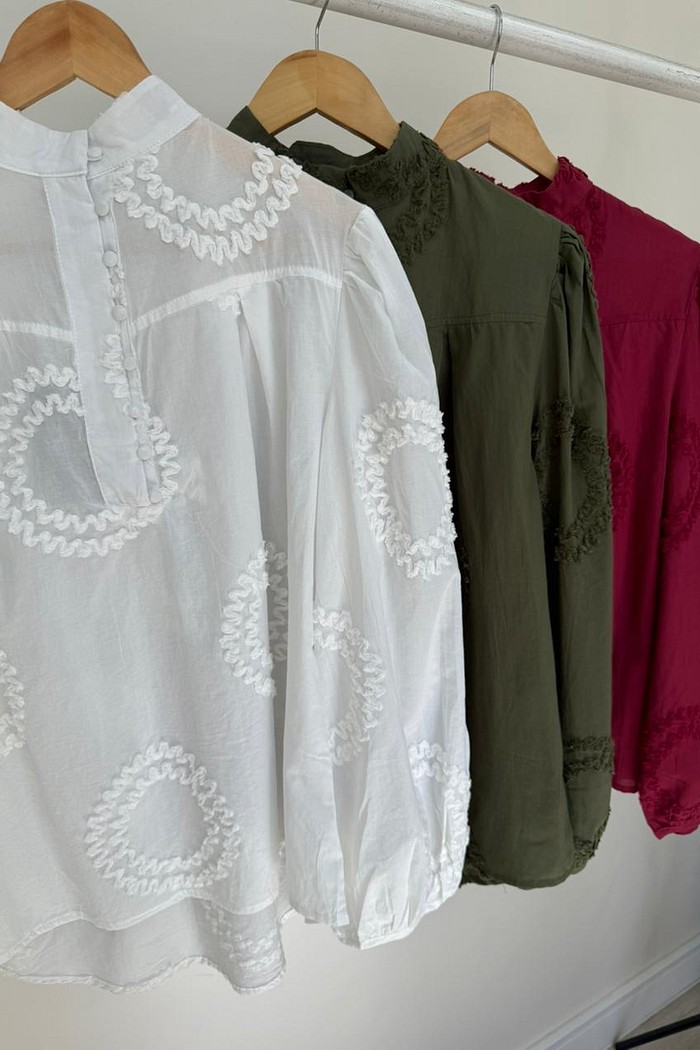 Bata Bordada Melissa