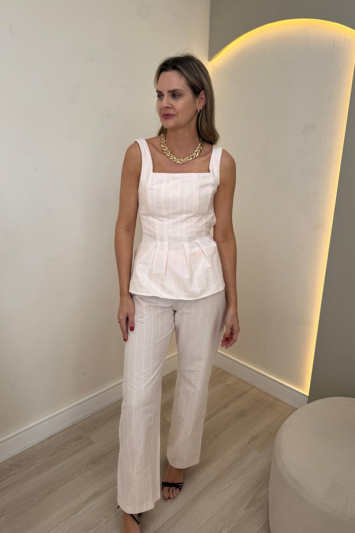 Calça em Alfaiataria Viviane