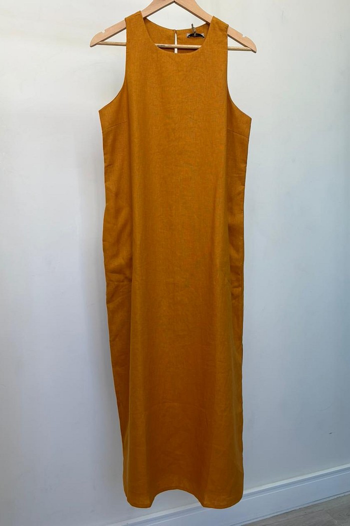 Vestido de Linho com Fenda Victoria