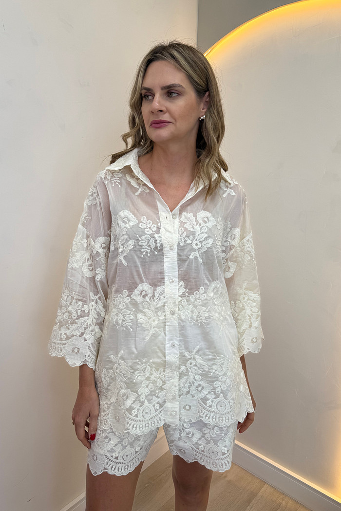 Camisa com Bordado Isadora