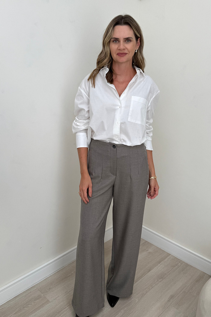 Calça em Alfaiataria Stella