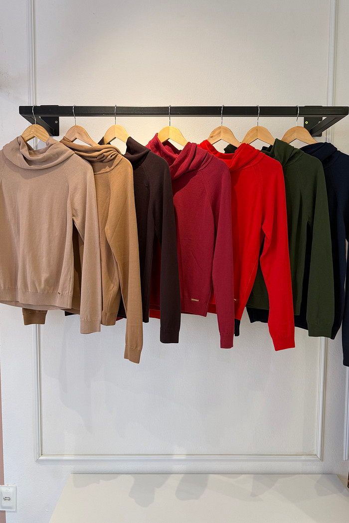 Blusa gola alta Morgana