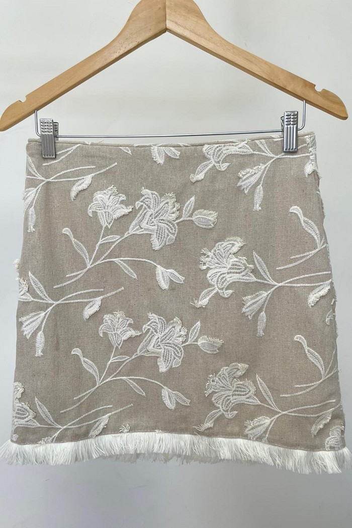 Saia com Bordado Lila