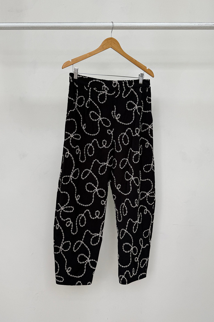 Calça Bordada Emilia