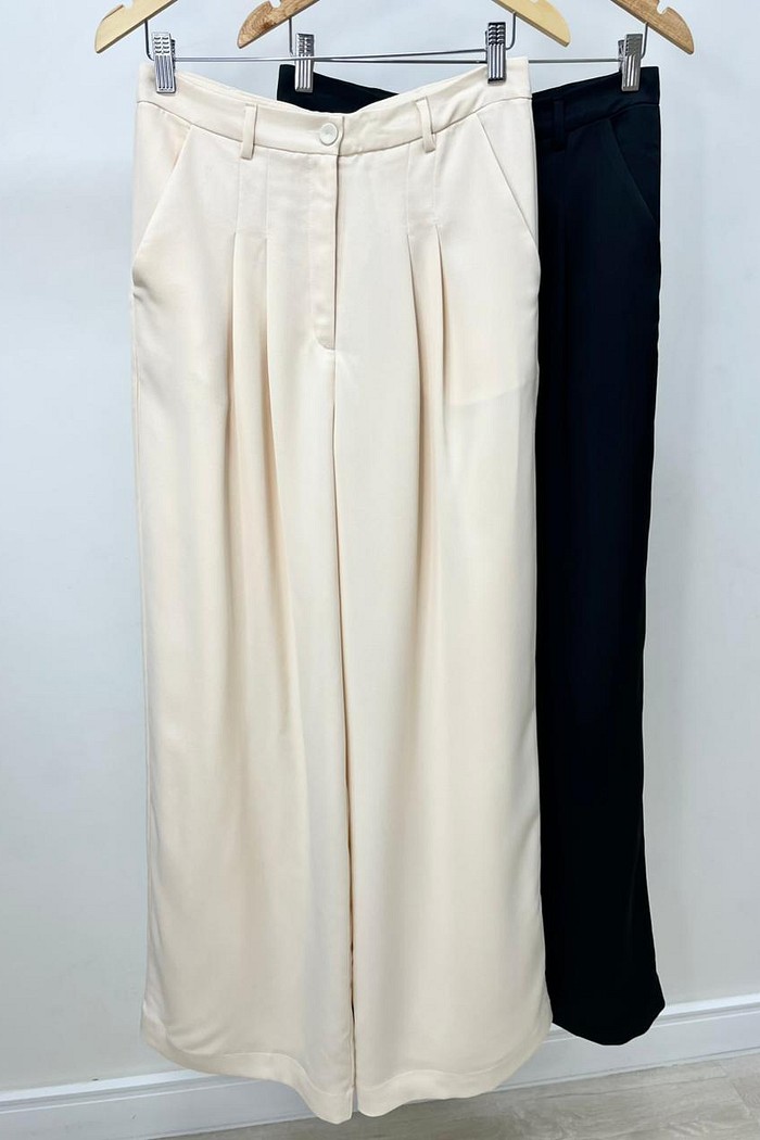 Calça em Alfaiataria Eclair