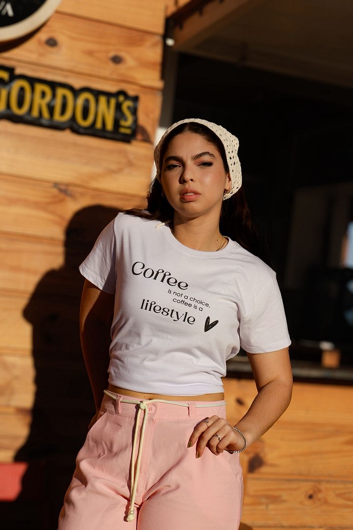 Camiseta T-shirt feminina Coffe cor branco