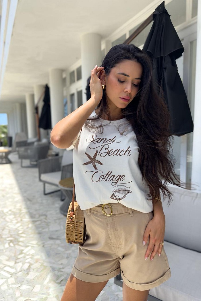 T-shirt Feminina Beach Cor Off White