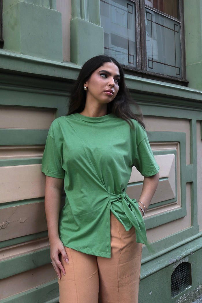 T-shirt Feminina Paloma Detalhe Frontal Transpassado Verde Oliva
