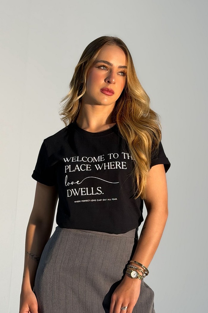 T-shirt Feminina Maju Cor Preta