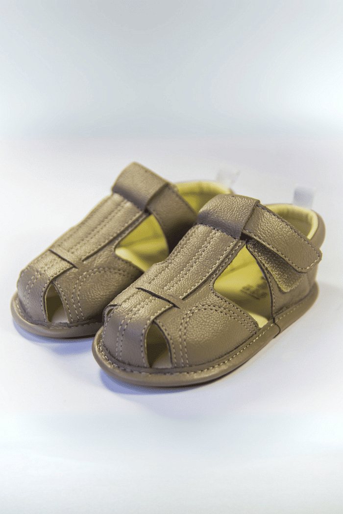 SANDÁLIA BEBÊ LUCAS AVELÃ