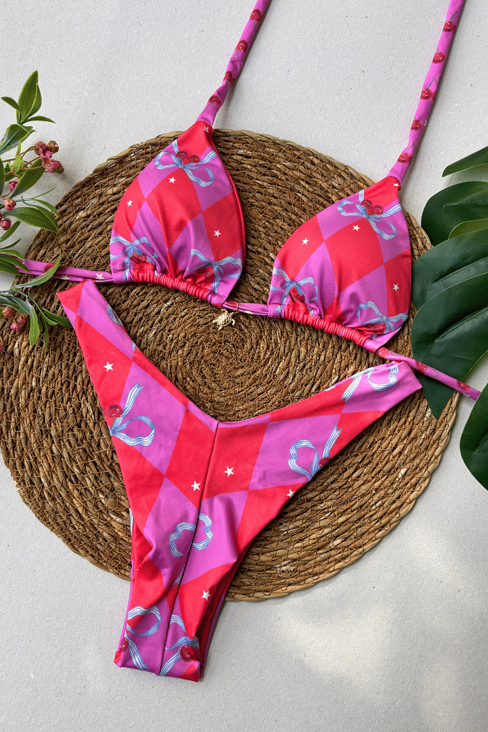 Biquíni Camacho Cortininha e Asa delta