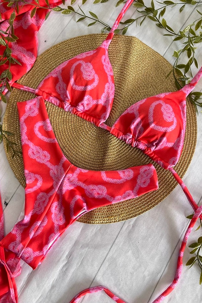 Biquíni Cortininha e Asa Delta Ilha do Amor