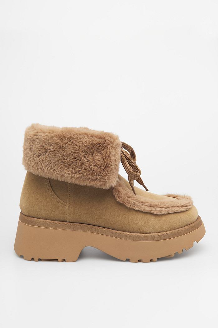 Bota Tratorada Fluffy Lia Camel