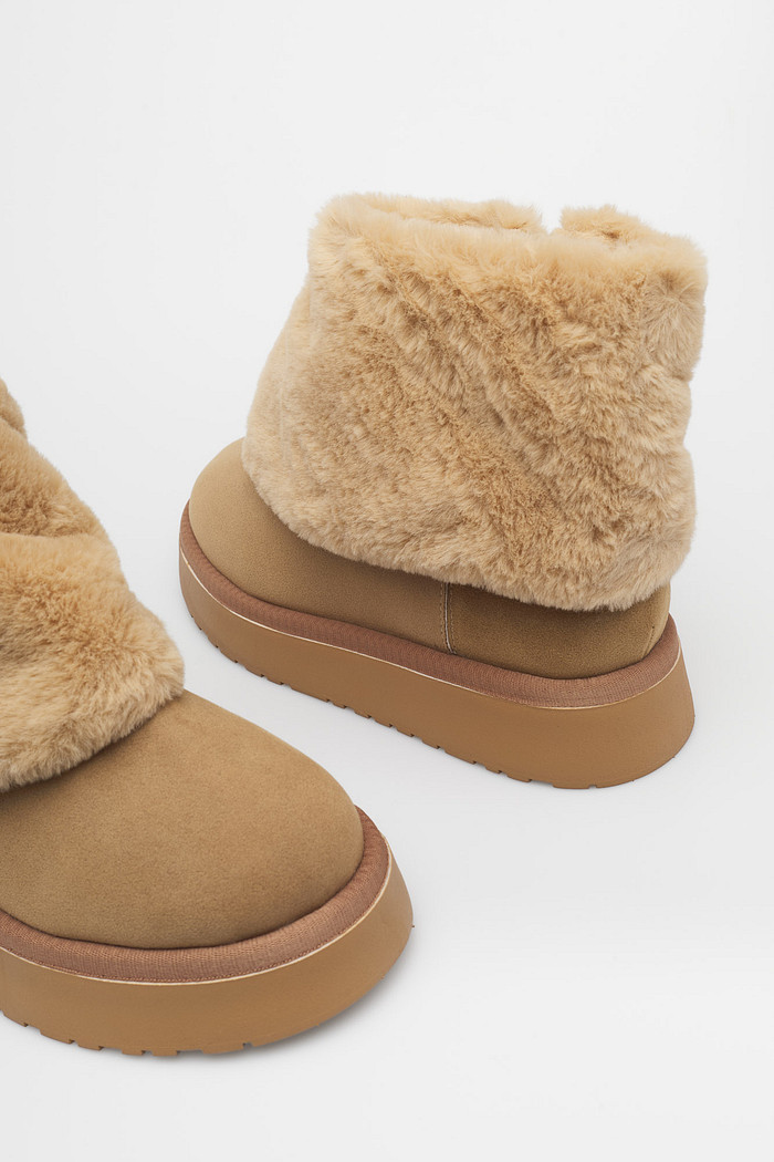 Bota Fluffy Lia Camel