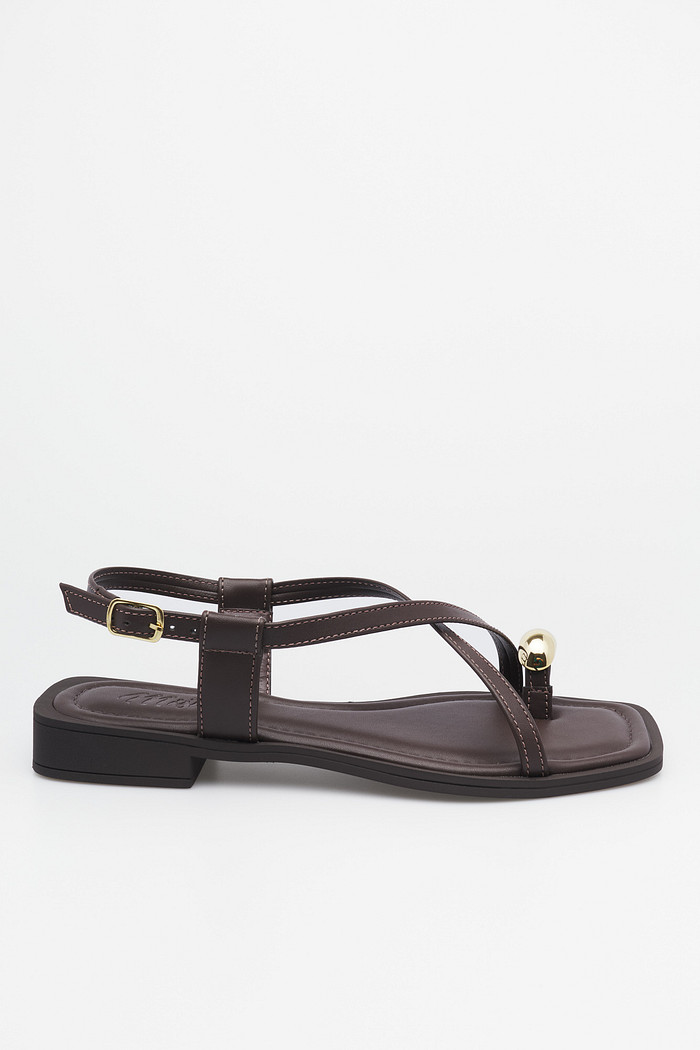 Sandália Brisa Marrom MIST - rasteira feminina com tiras cruzadas e aplique dourado