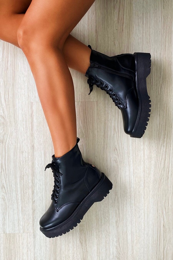 Bota Love Preto