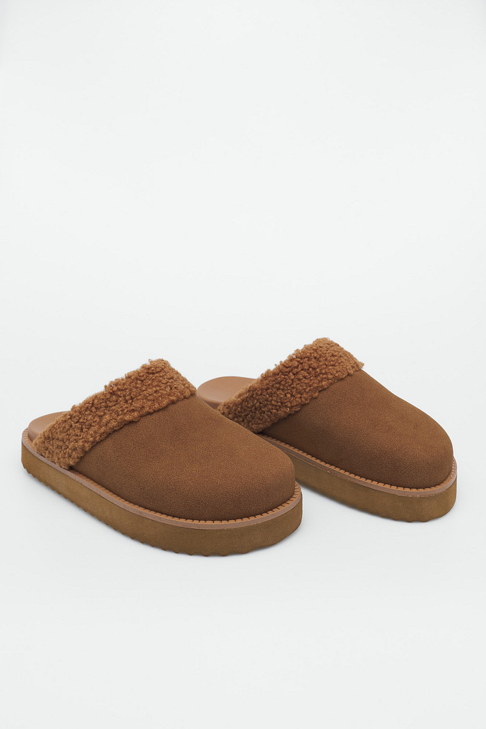 Mule Clog Taís Caramelo