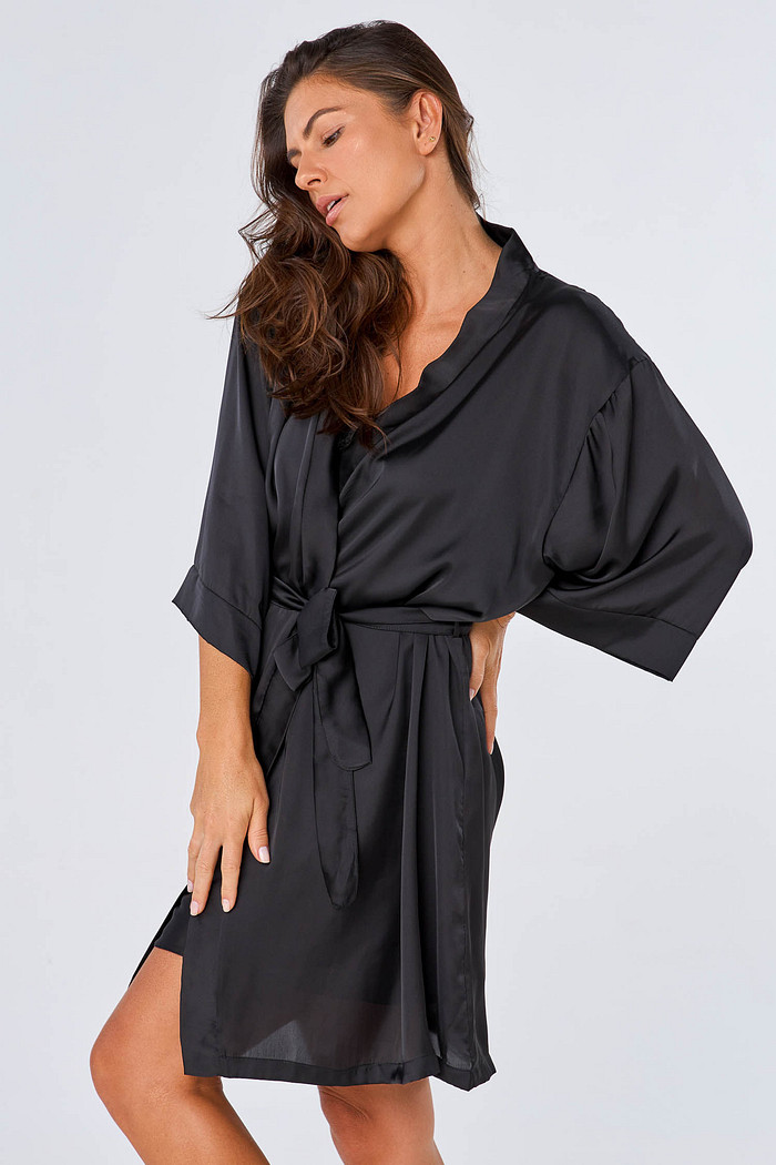 ROBE FEMININO CURTO TOQUE DE SEDA PRETO - ETERNO FEMININO