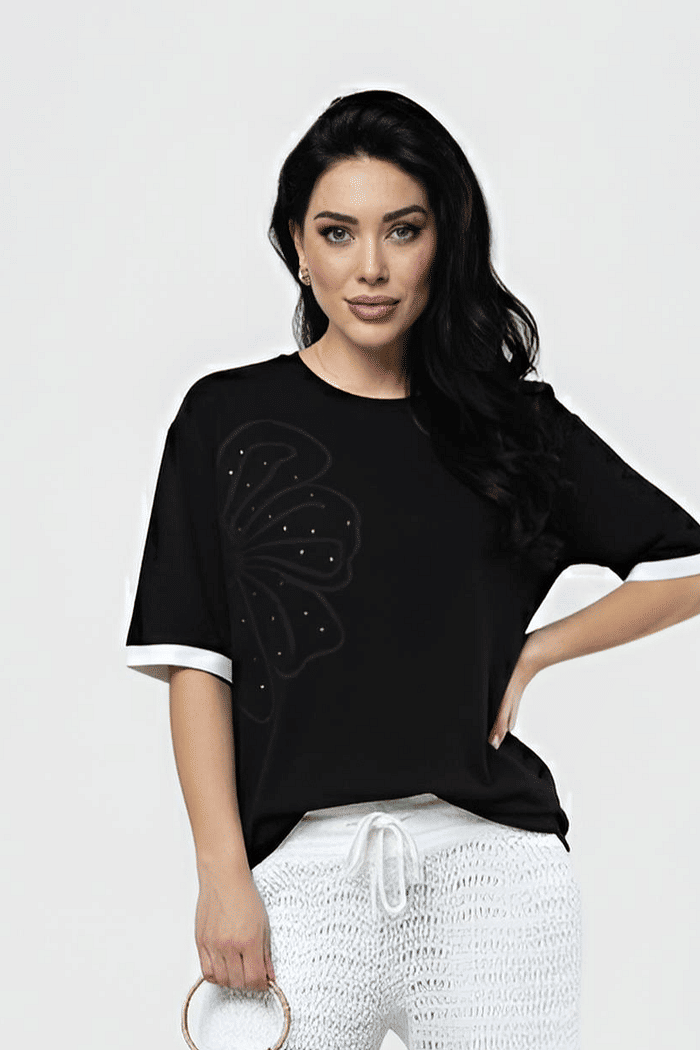 T-Shirt Oversized com Aplicação - Preta