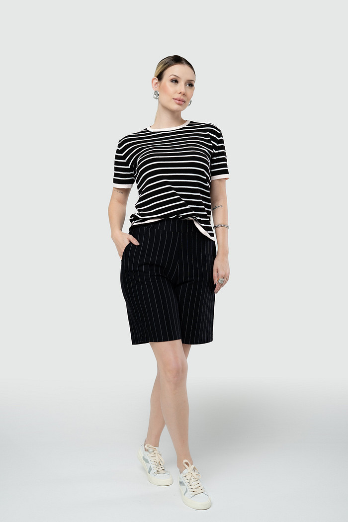 Blusa Listra Tricot Gola Redonda com Manga - Preta