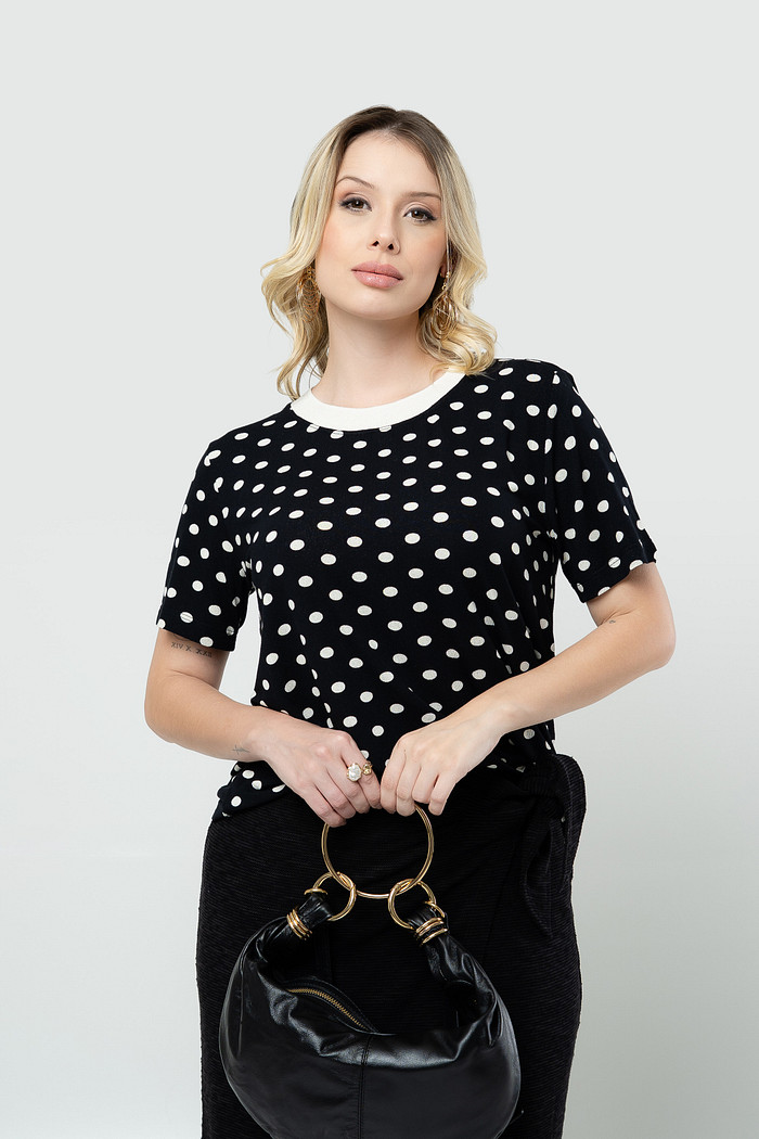 Blusa Poá Gola Redonda - Preta