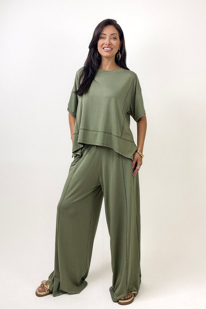 Conjunto com Blusa e Calça Oversized - Verde Oliva
