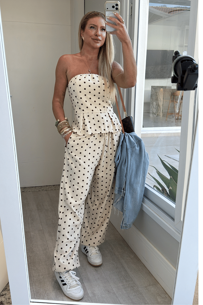 Blusa tomara que caia estampa de poá