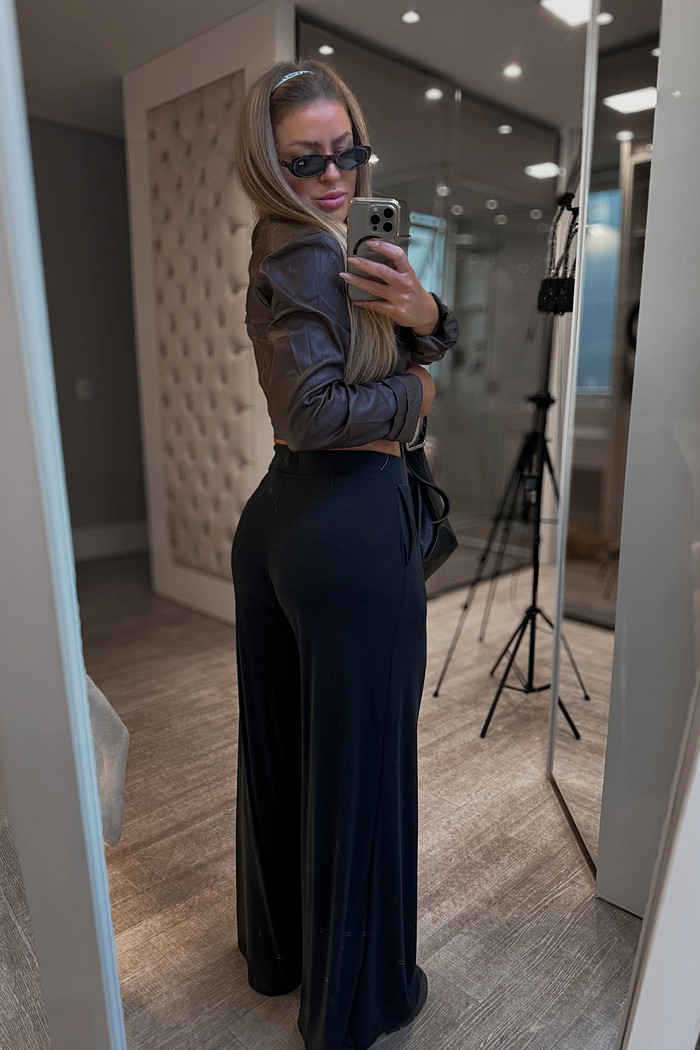 Calça pantalona em lãzinha Baly