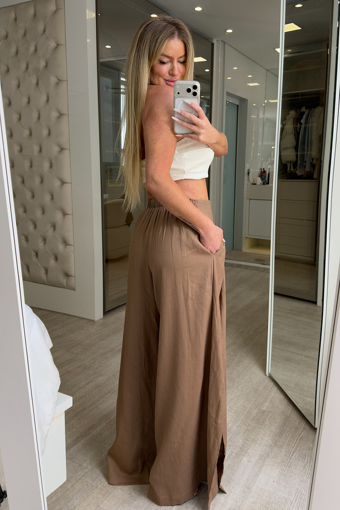 Calça pantalona com abertura Cássia