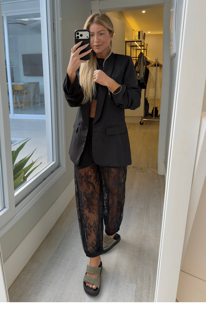 Calça balloon rendada