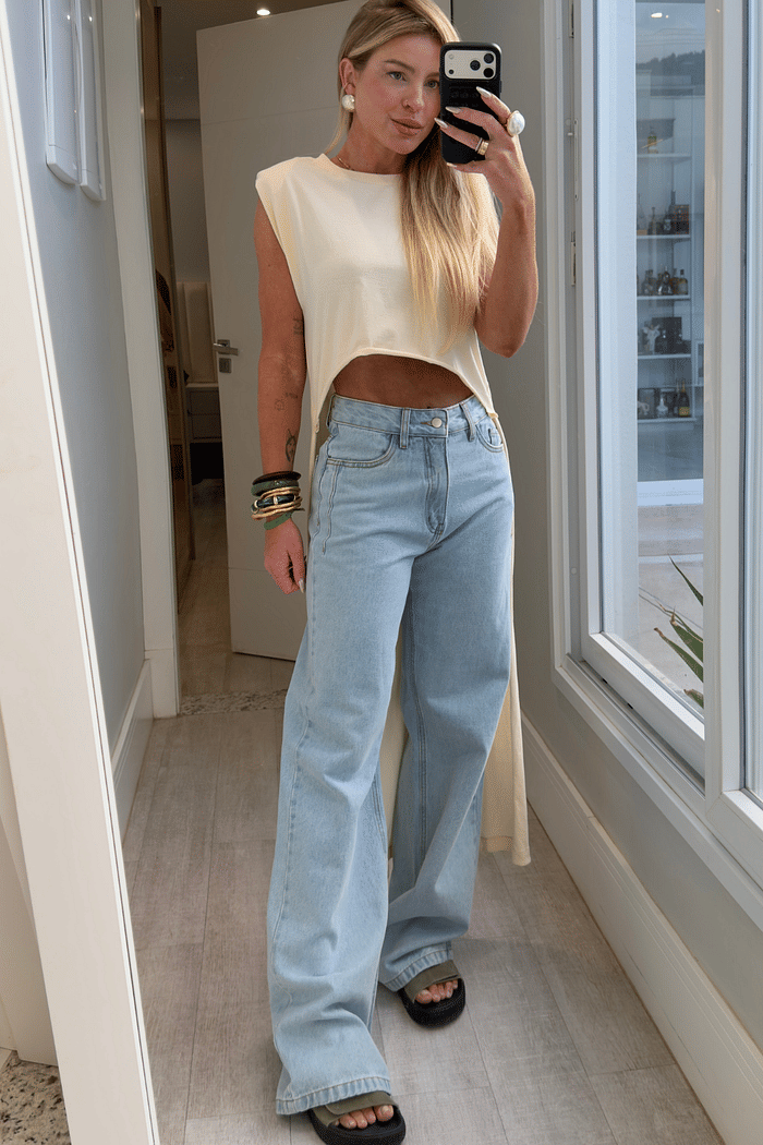 Blusa regata mullet alongada com ombreiras Magda