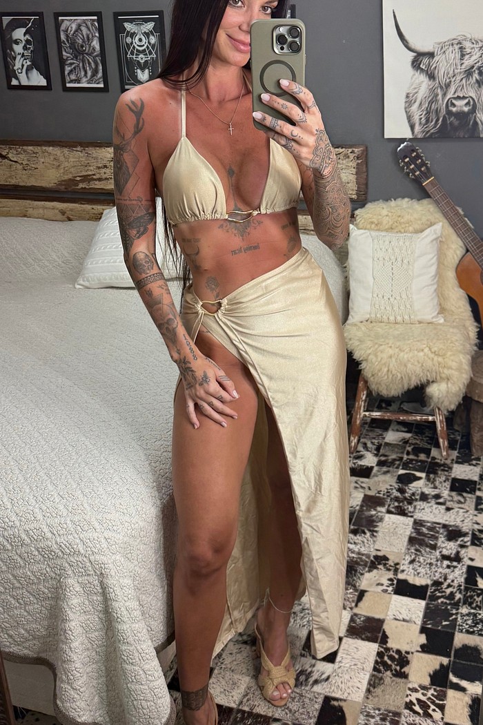 Conjunto saia midí com fenda e Biquíni Dourado Jade