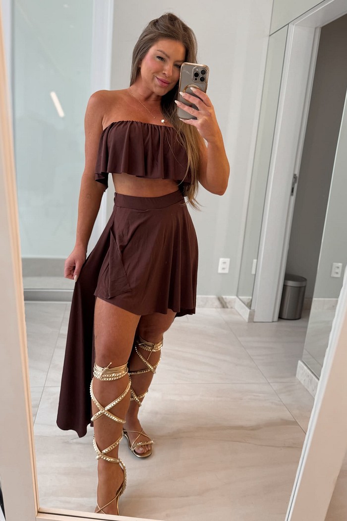 Conjunto saia assimétrica e top com babados Mayla