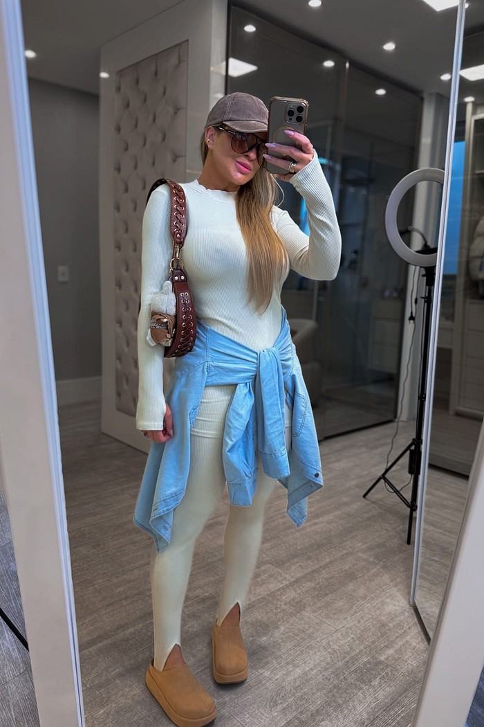 Conjunto canelado calça pezinho e blusa Mirella