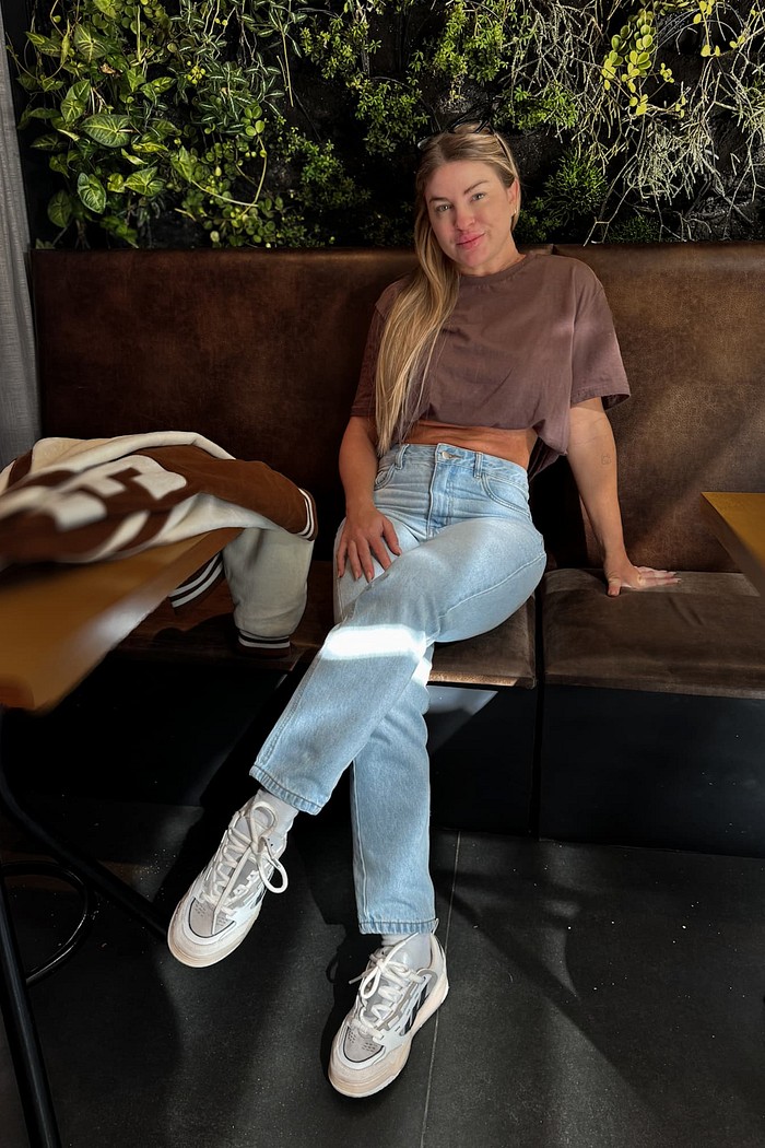 Calça jeans mom Lola