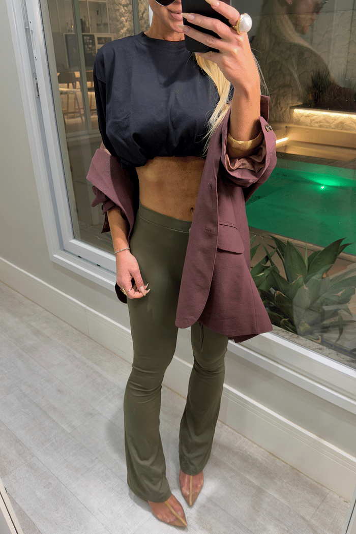 Calça flare em poliamida Greice