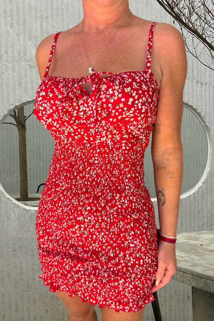 Vestido sheila vermelho com flores brancas