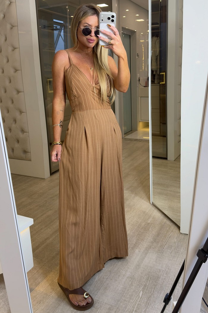 Macacão longo risca de giz