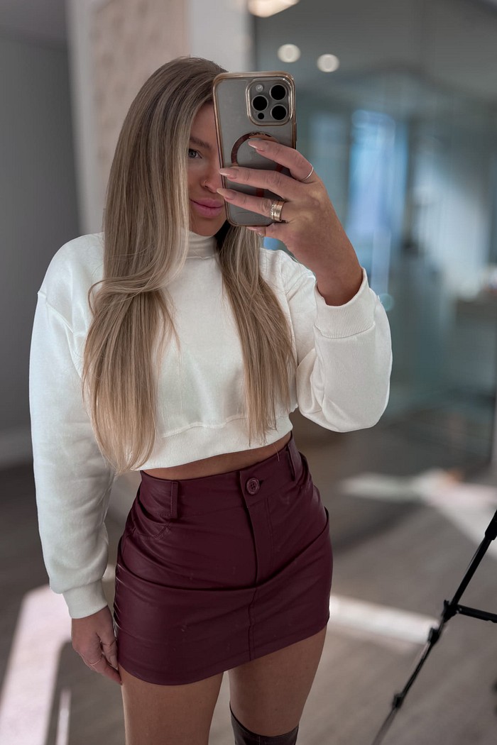 Saia de couro sintético com botão greta